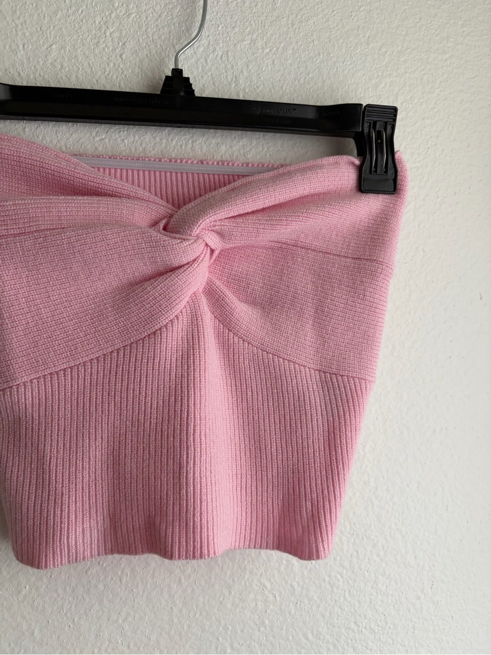 Pink Twist-Front Ribbed Strapless Crop Top - Picture 4 of 4